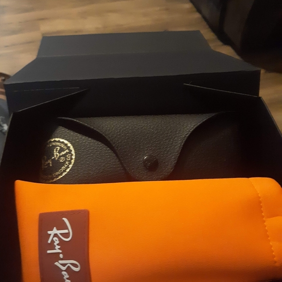 Teen Raybans - Picture 6 of 6